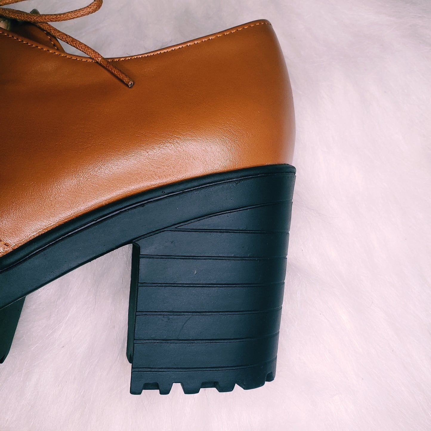 Brown chunky oxford retro 70s heels