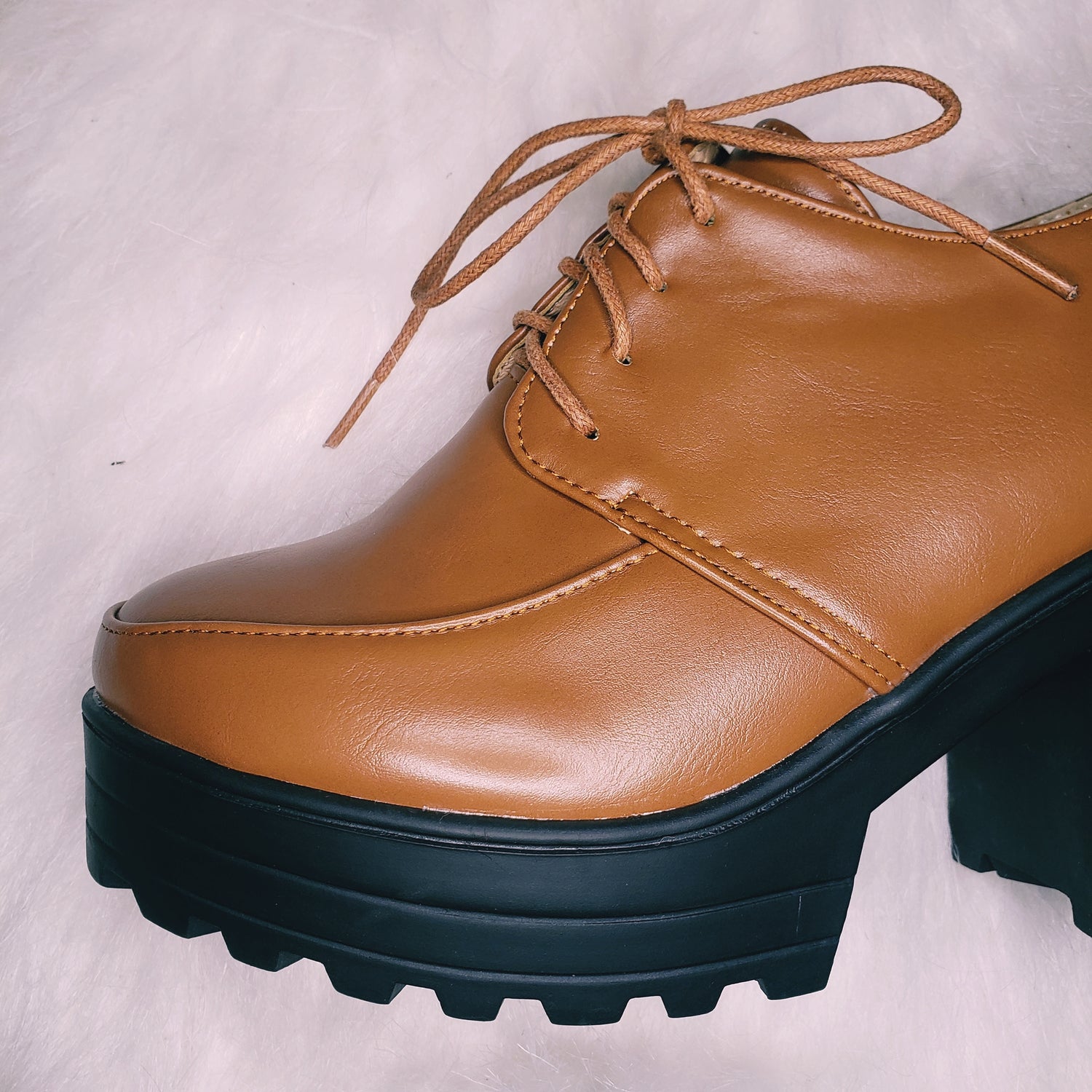 Brown chunky oxford retro 70s heels